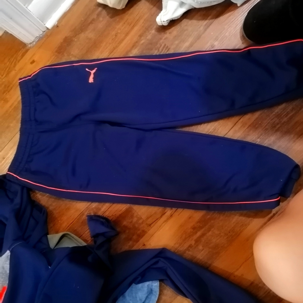 Boys puma sweat suit  NWOT size 8 blue orange